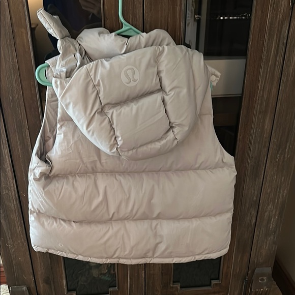 Lululemon Vest - Picture 4 of 7
